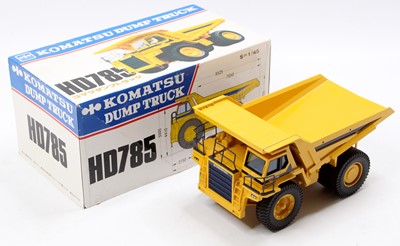 Lot 1077 - A Shinsei 1/45 scale model of a Komatsu HD785...