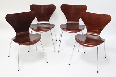 Lot 334 - Arne Jacobsen (1902-1971) for Fritz Hansen - a...