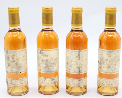 Lot 1252 - Château d'Yquem, 1998, Sauternes, eight half...