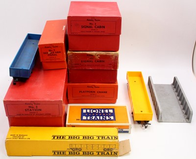 Lot 246 - Hornby 0 gauge post-war accessories: station...