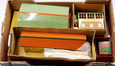 Lot 284 - Four Hornby 0-gauge buildings: 1955-7 No.3...