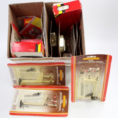 Lot 567 - Collection of Hornby 00 gauge signals in...