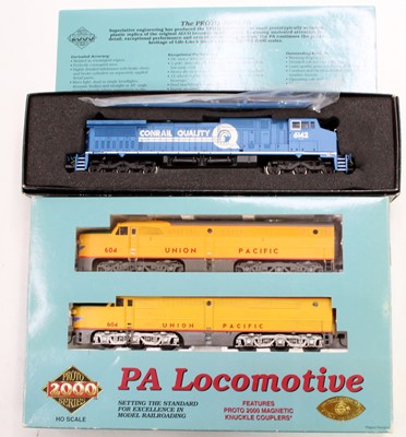 Lot 583 - American outline HO gauge diesel locos:...