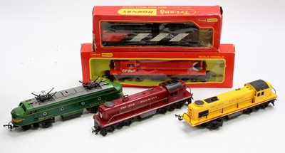 Lot 584 - Five ‘overseas’ diesel or electric 00/HO gauge...