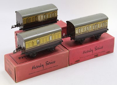 Lot 236 - Three pre-war Hornby 0-gauge 4-wheel No.1...