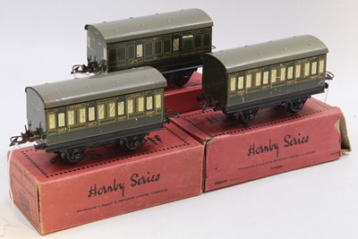 Lot 238 - Three pre-war Hornby 0-gauge 4-wheel No.1...