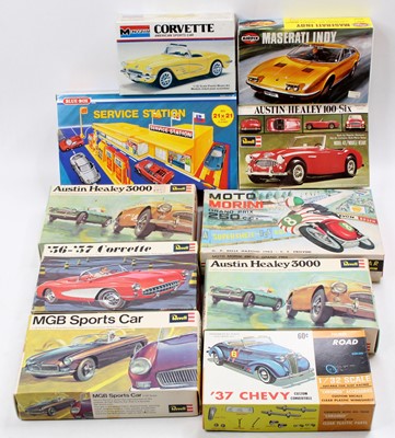 Lot 1760 - Boxed containing various plastic model car...