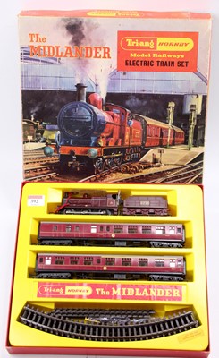 Lot 392 - Triang Hornby RS8 'The Midlander' train set,...