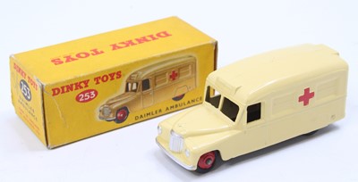 Lot 1137 - Dinky Toys No. 253 Daimler ambulance...