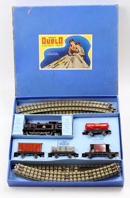 Lot 494 - EDG17 Hornby-Dublo Tank Goods set comprising...