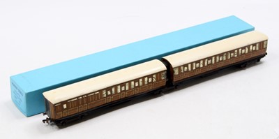 Lot 504 - D2 Hornby-Dublo post-war LNER teak articulated...