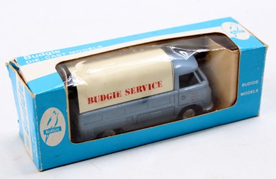 Lot 1423 - Budgie Toys boxed Budgie Service Volkswagen...