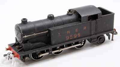 Lot 596 - Post-war EDL7 Hornby-Dublo 0-6-2, 3-rail tank...