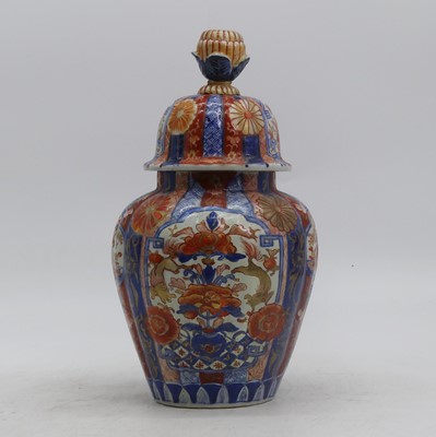 Lot 38 - A Japanese Imari jar and cover, height 33cm (a/f)