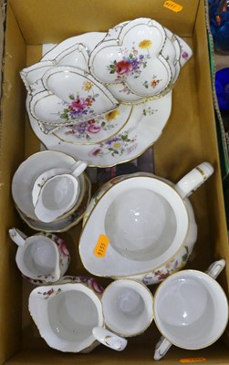 Lot 89 - A collection of Royal Crown Derby posies...