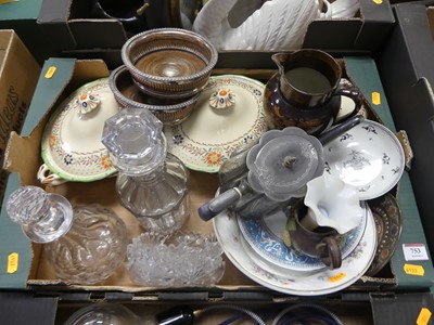 Lot 753 - A box of ceramics, glassware and other items,...