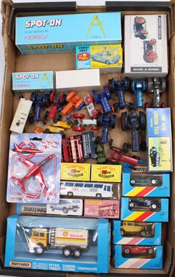 Lot 1546 - A mixed collection of Matchbox, Corgi,...