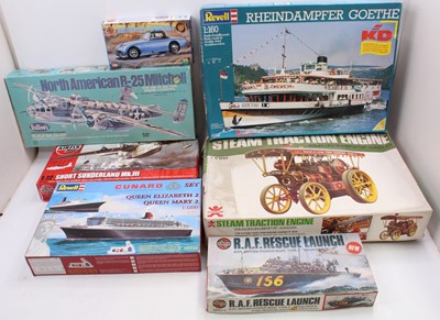 Lot 164 - A collection of 7 mixed model kits, with...