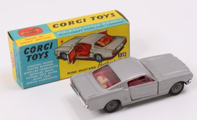 Lot 1029 - Corgi Toys No. 320 Ford Mustang Fastback