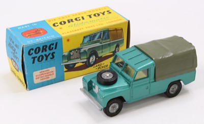 Lot 1076 - Corgi Toys No. 438 Land Rover 109 WB...