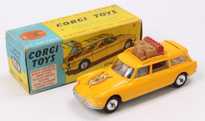 Lot 1038 - Corgi Toys No. 436 Citroen Safari ID19...