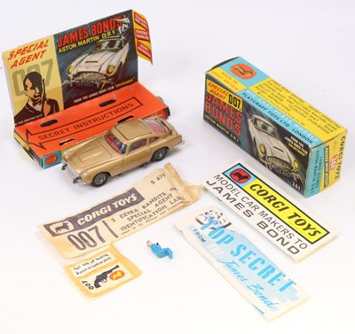 Lot 1186 - Corgi Toys No. 261 James Bond Aston Martin DB5...