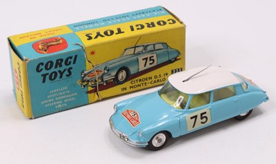 Lot 1017 - Corgi Toys No. 323 Citroen DS19 in Monte Carlo...