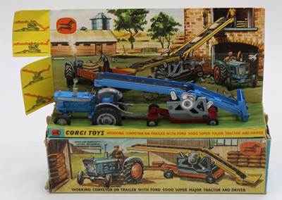 Lot 1207 - Corgi Toys Gift Set 47, working conveyor on...