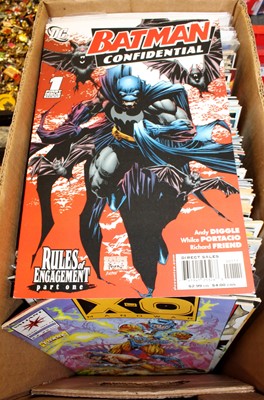 Lot 1525 - A collection of mixed DC and Valiant comics to...