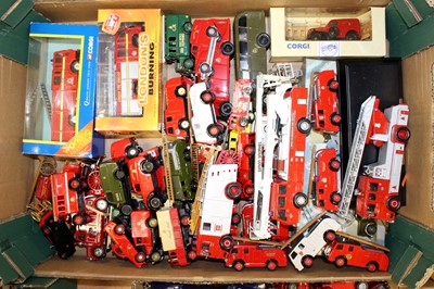 Lot 1553 - Two trays of  mainly loose diecast to include...