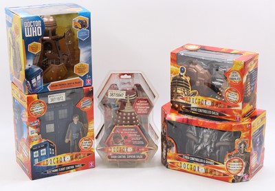 Lot 1914 - 5 x Character Online Doctor Who models to...