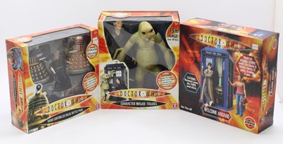 Lot 1754 - 3 x Doctor Who models of various makes: 1x...