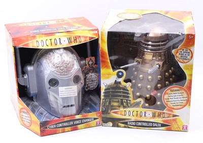 Lot 1912 - 2 x Character Online Doctor Who figures to...