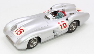 Lot 909 - A CMC Exclusive Models No. M-057 limited...