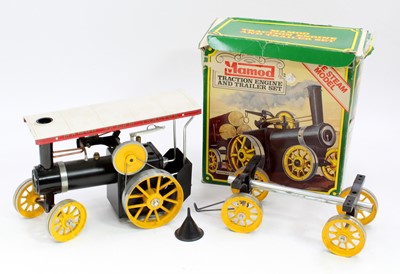 Lot 4 - A Mamod Traction Engine and Trailer Set No....