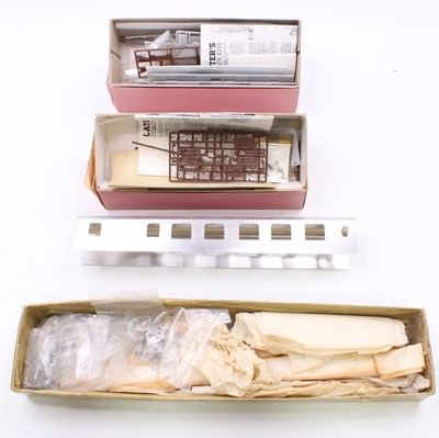 Lot 215 - Tray containing: Believed a Westdale coach kit...