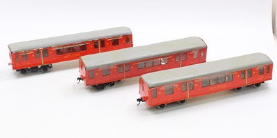 Lot 345 - A three-car set of Metropolitan/District...