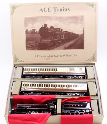 Lot 363 - ACE Trains 0-gauge train set comprising...