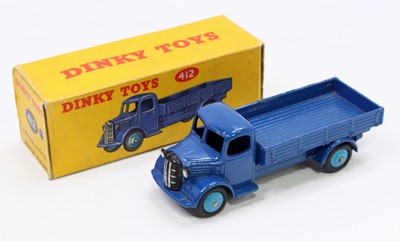 Lot 1394 - A Dinky Toys No. 412 Austin wagon comprising...