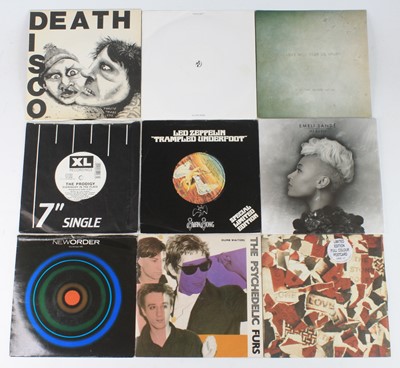 Lot 65 - A collection of miscellaneous 7" vinyl,...