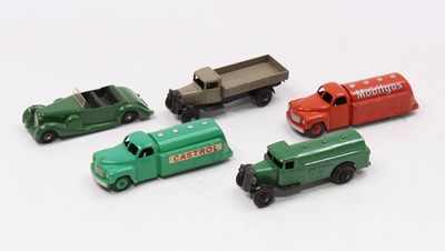 Lot 1455 - A collection of 5 Dinky Toys including No. 38C...