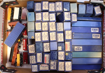 Lot 674 - Collection of Hornby Dublo 50+ boxed 3 Rail...