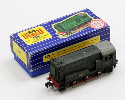 Lot 678 - Hornby Dublo, No.3231, 3 rail 0-6-0 Diesel...