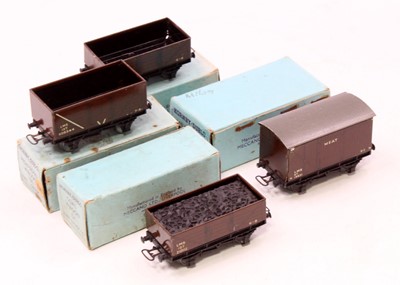 Lot 690 - Hornby Dublo Boxed Pre War Wagons, including...