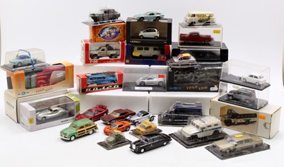 Lot 989 - A collection of mixed 1/43rd scale modern...