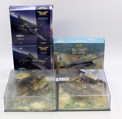 Lot 972 - A collection of five boxed and plastic cased...