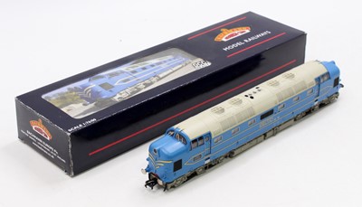 Lot 696 - A Bachmann 00 gauge No. 32-522 NRM Deltic...