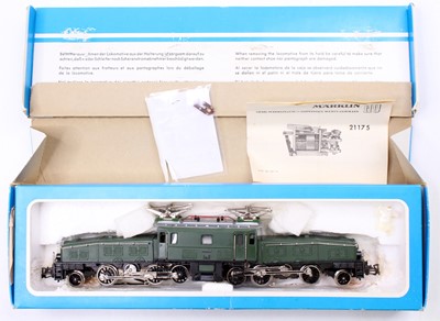 Lot 743 - A Marklin No. 3015 HO scale crocodile electric...