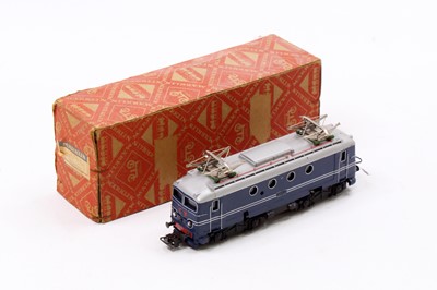 Lot 411 - A Marklin HO gauge No. 3013/SEH800 double...