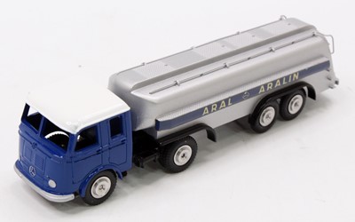 Lot 1574 - Marklin No.8032 Mercedes Aral articulated...